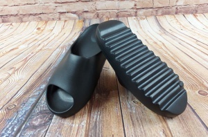 Шльопанці жіночі чорні EVA Slider Yeezy 5127-11, останній 41 розмір