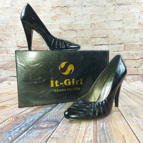 Туфлі жіночі чорні лакова шкіра It Girl 622, останній 33 розмір